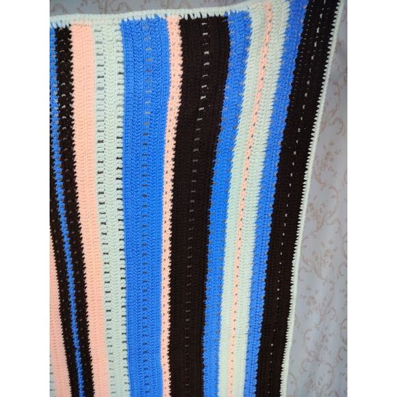 Handmade 52x39 Inches Multicolor Stripe Reversible Crochet Throw/Blanket - Picture 4 of 16